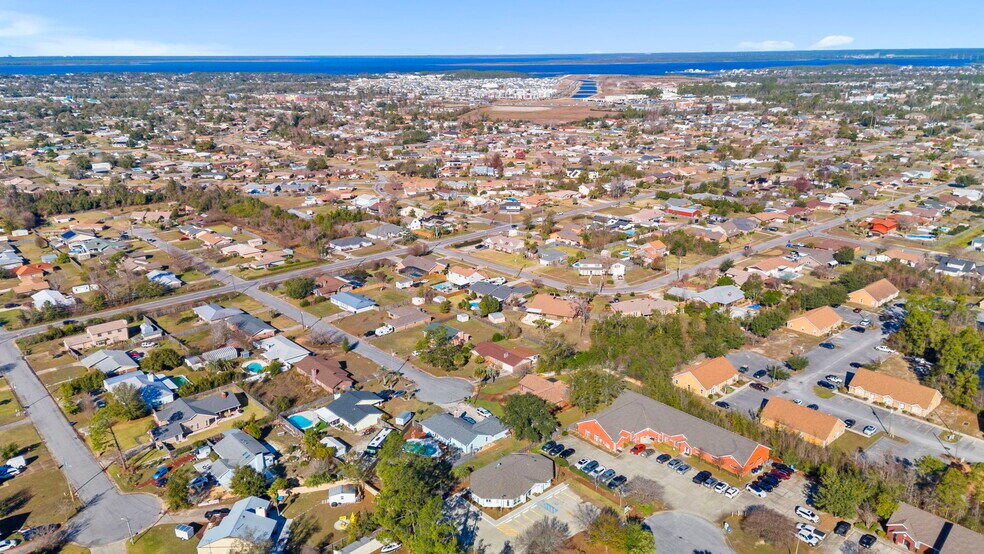 More Photos Of 2567 Huntcliff Ln, Panama City Medical For Lease