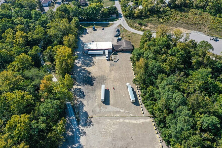 More Photos Of 4450 Monroe St, Hooven Truck Terminal For Sale