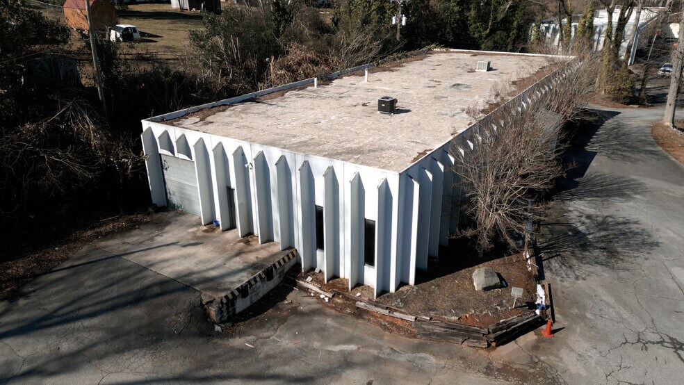 More Photos Of 190-192 Metro Dr, Spartanburg Flex For Lease