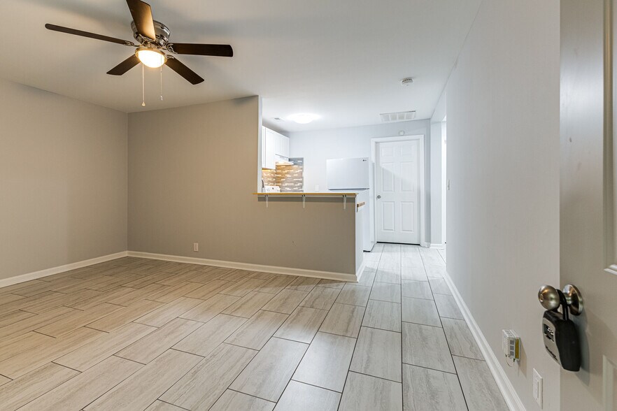 More Photos Of 501 Cedarmont Dr, Antioch Apartments For Sale