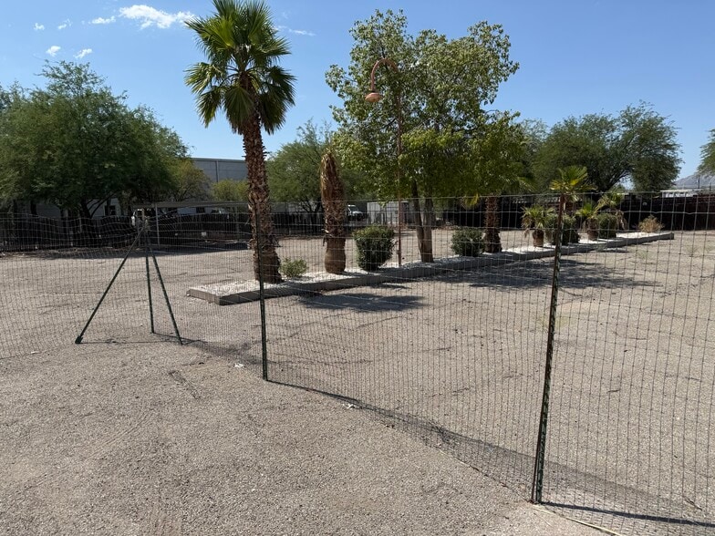 More Photos Of 3535 E Fort Lowell Rd, Tucson Land For Lease