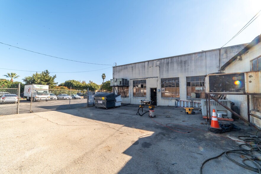 More Photos Of 9770 Foothill Blvd, Rancho Cucamonga Auto Dealership For Lease