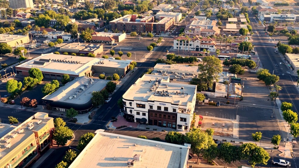 More Photos Of 400-410 E Main St, Visalia Office For Lease