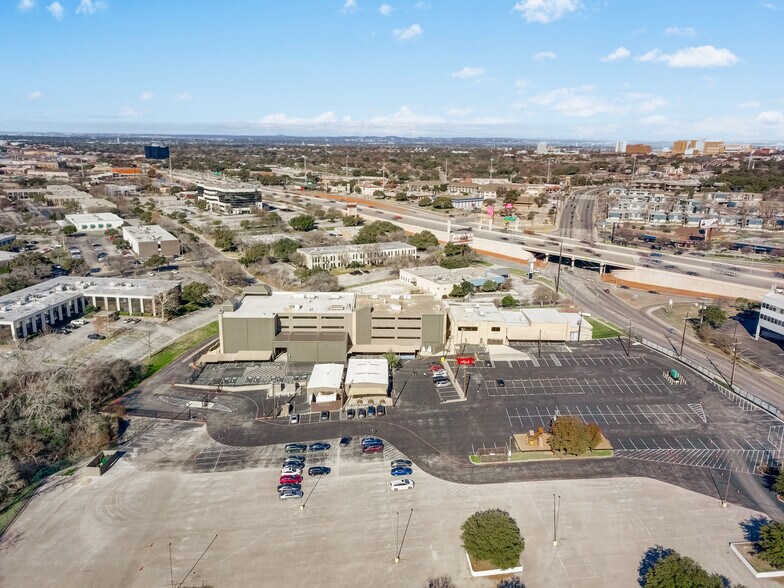 More Photos Of 4300 Centerview, San Antonio Office For Sale