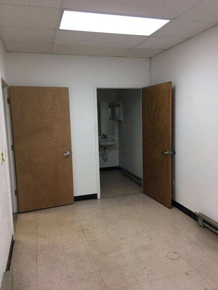 More Photos Of 800 New Brunswick Ave, Rahway Warehouse For Sale