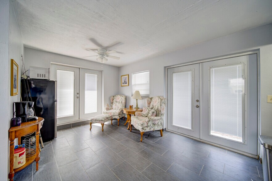 More Photos Of 58000 Card Sound Rd, Key Largo Restaurant For Sale
