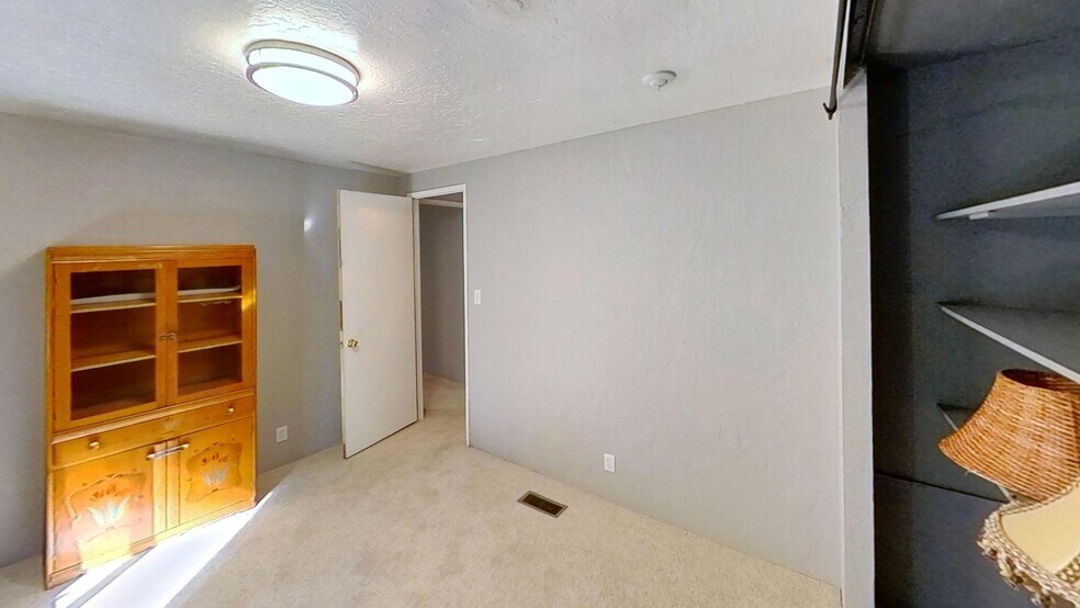 More Photos Of 295534 US Highway 101, Quilcene Flex For Sale