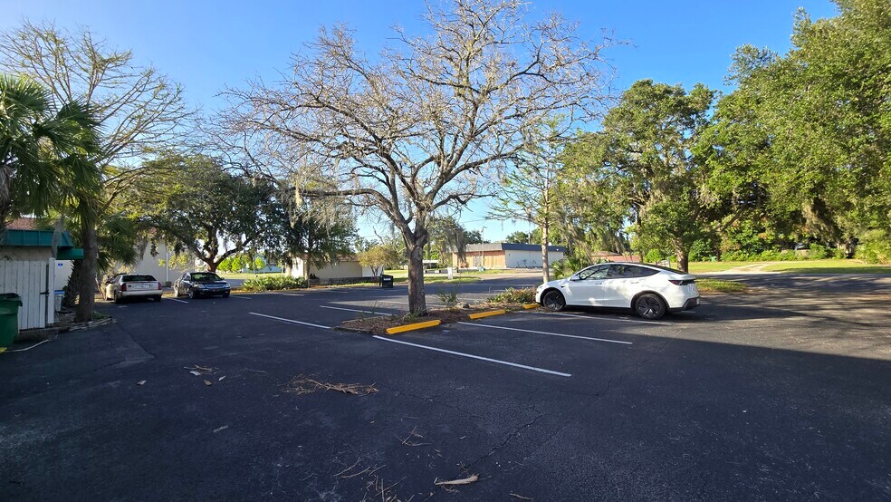 More Photos Of 5720 Gall Blvd, Zephyrhills Office For Lease
