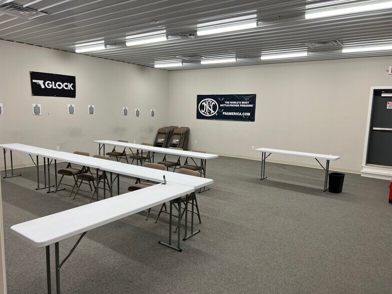 More Photos Of 5831 Seneca St, Elma Light Distribution For Lease
