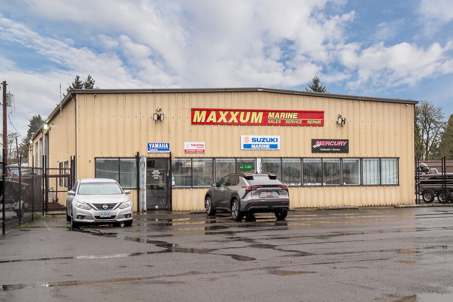 More Photos Of 1700 Highway 99 N, Eugene General Retail For Sale