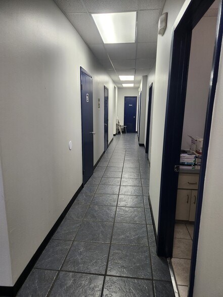More Photos Of 8751 N 30th St, Tampa Medical For Lease