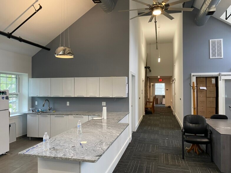 More Photos Of 601 New Britain Rd, Doylestown Unknown For Lease