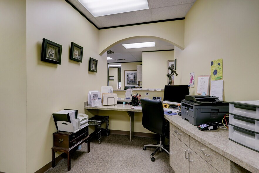 More Photos Of 19701 Kingwood Dr, Kingwood Medical For Sale