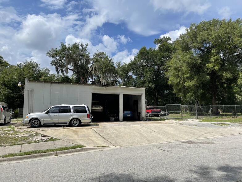 More Photos Of 800 S Adelle Ave, Deland Contractor Storage Yard For Sale