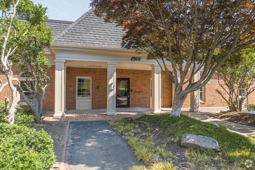 More Photos Of 1902 Leland Dr SE, Marietta Unknown For Lease