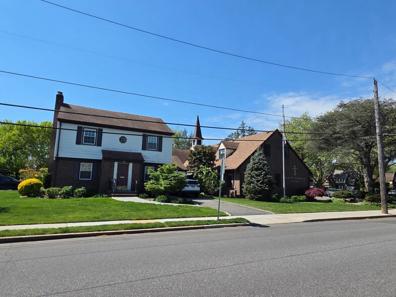 More Photos Of 33 Jefferson St, Garden City Religious Facility For Sale