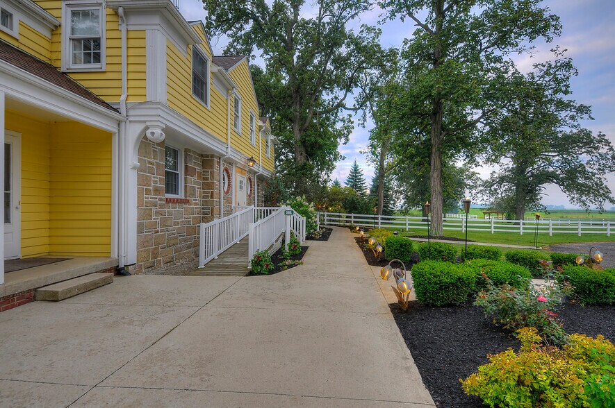 More Photos Of 1601 State Route 4, Bucyrus Hospitality For Sale