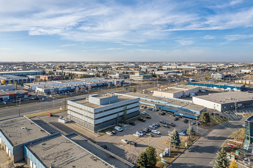 More Photos Of 10525 170 St NW, Edmonton Office For Lease