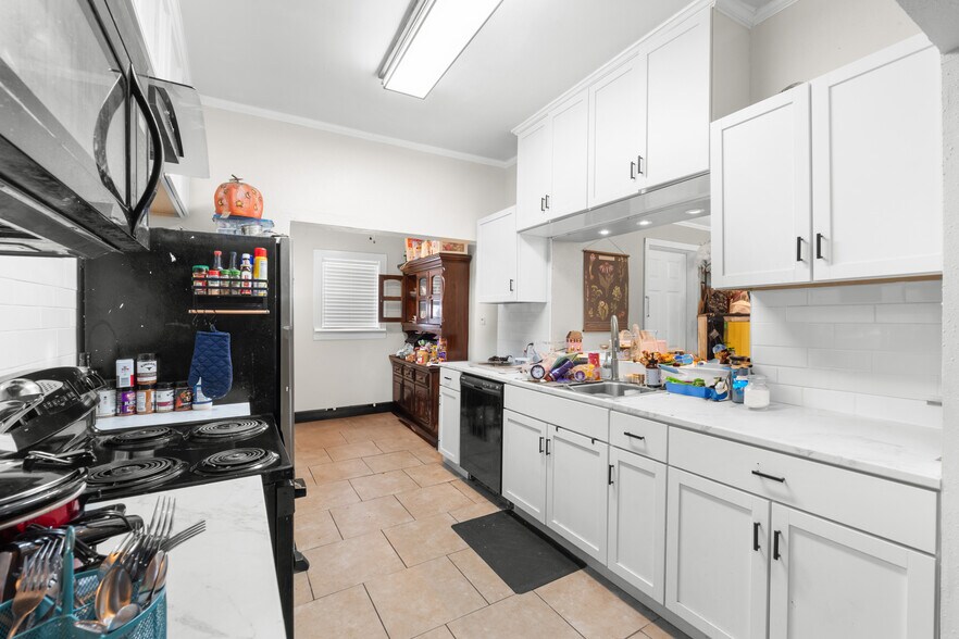 More Photos Of 1030 Jenks Ave, Panama City General Retail For Sale