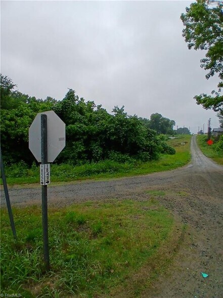 More Photos Of 1409 Winston Rd, Lexington Land For Sale