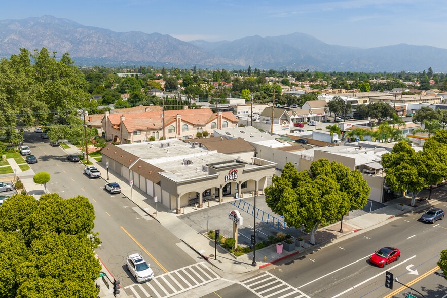 More Photos Of 9403 Las Tunas Dr, Temple City Freestanding For Sale