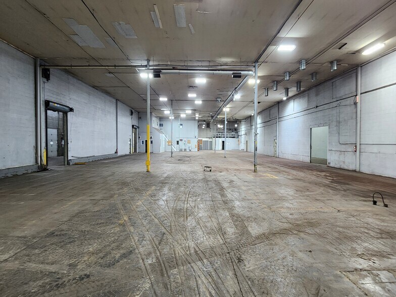 More Photos Of 1810 Kosmina Rd, Vernon Manufacturing For Sale