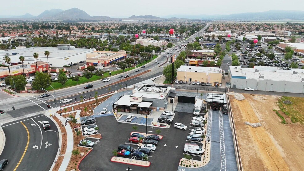 Primary Photo Of 239 W Nuevo Rd, Perris Fast Food For Sale