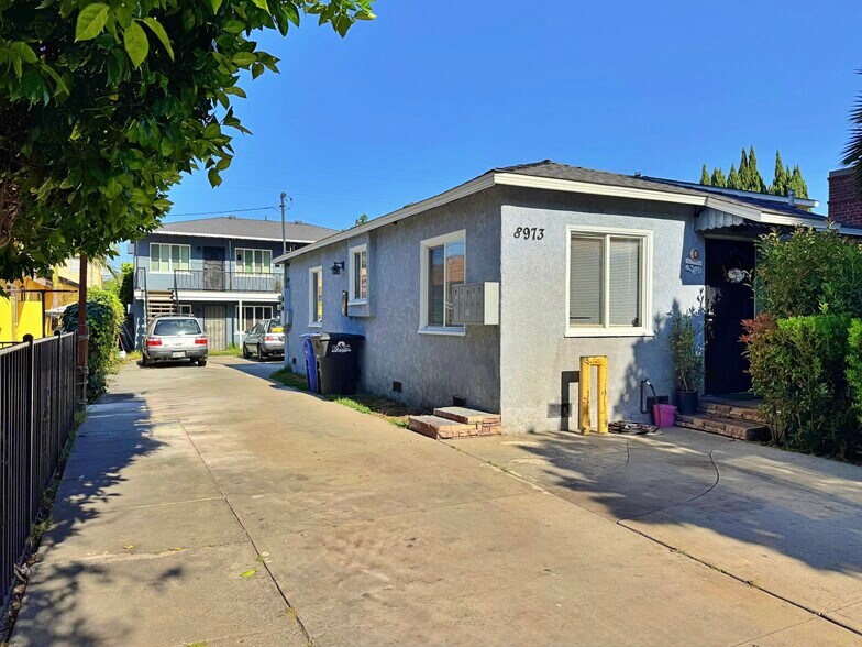 More Photos Of 8973 Alexander Ave, South Gate Multifamily For Sale