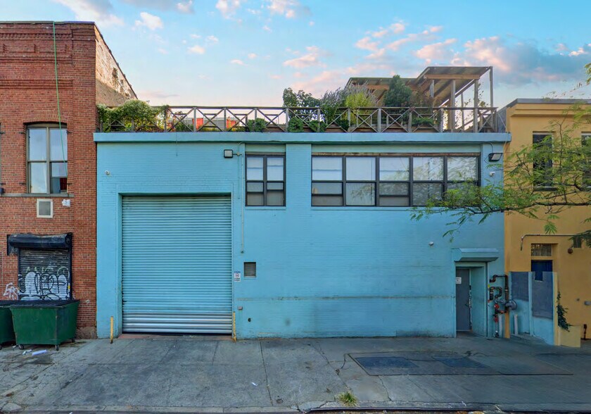 More Photos Of 56 Dobbin St, Brooklyn Warehouse For Lease