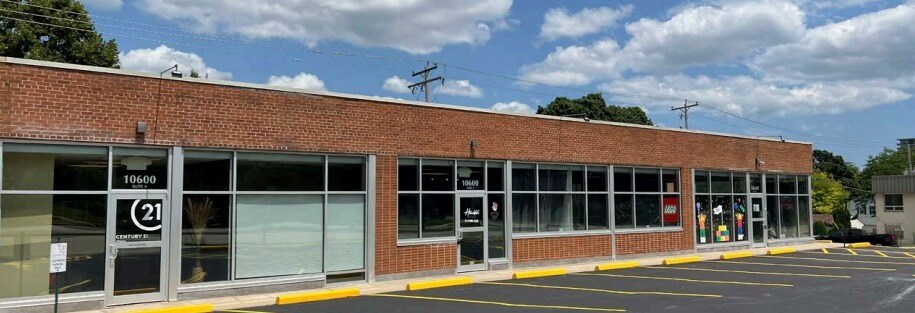 More Photos Of 10600 W Bluemound Rd, Milwaukee Freestanding For Lease