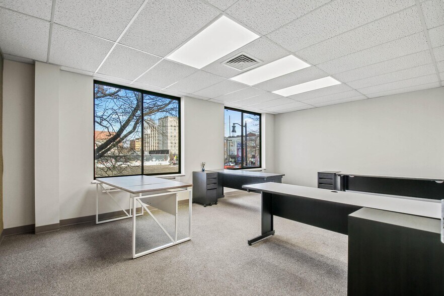 More Photos Of 10 W Northampton St, Wilkes-Barre Storefront For Sale