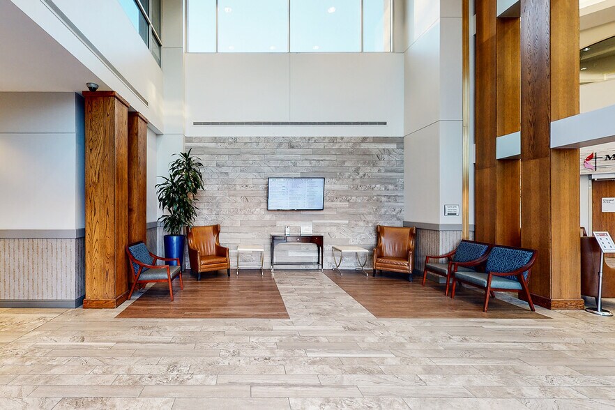 More Photos Of 9150 Huebner Rd, San Antonio Medical For Lease