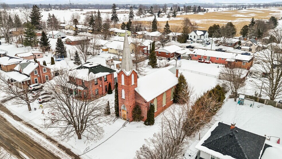 More Photos Of 71 Queen St, Norwood Specialty For Lease