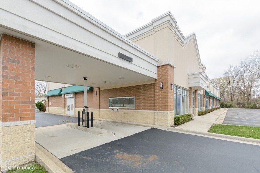 More Photos Of 1000-1050 Geneva Rd, Wheaton Unknown For Lease