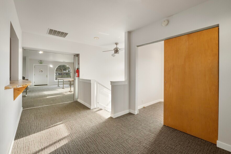 More Photos Of 3108 S Union Ave, Tacoma Office For Sale