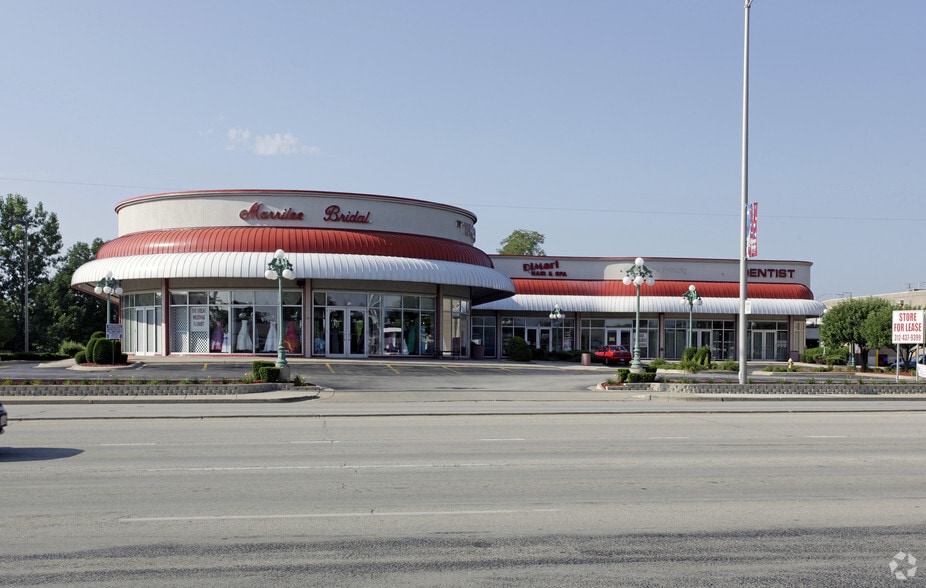 Primary Photo Of 5-25 E Golf Rd, Arlington Heights General Retail For Lease