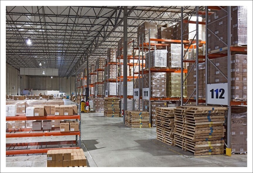 More Photos Of 1750 Shenango Rd, New Galilee Distribution For Lease