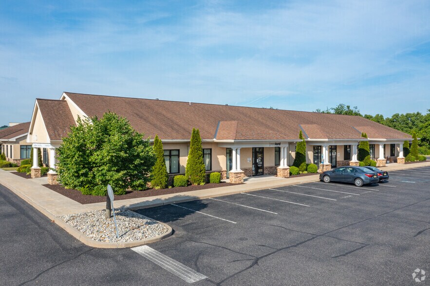 More Photos Of 545 Beckett Rd, Logan Township Medical For Lease