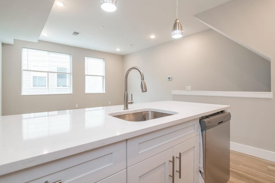 More Photos Of 2010 N 8th St, Philadelphia Apartments For Sale