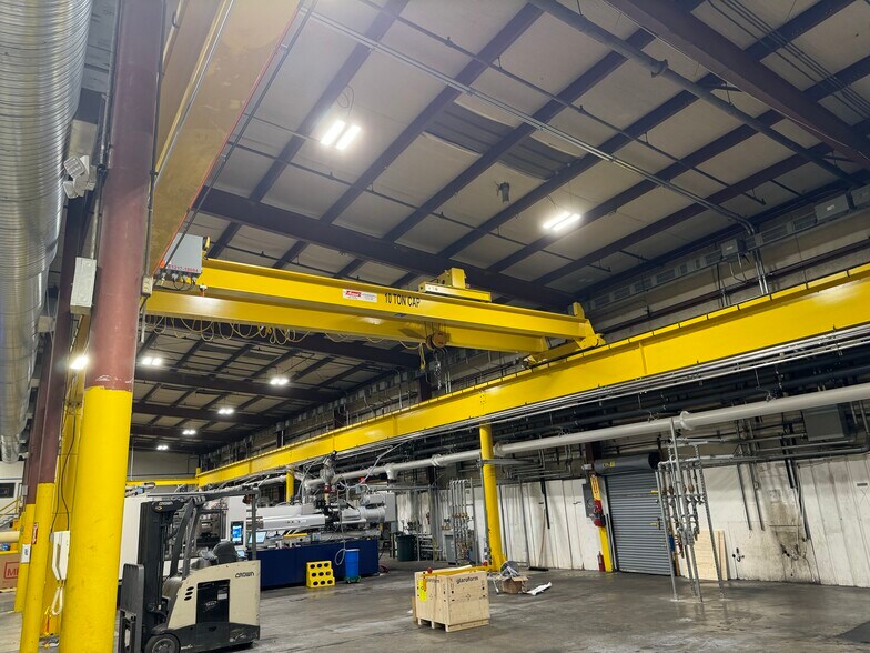 More Photos Of 19919 W Shawnee Mission Pky, Shawnee Manufacturing For Sale