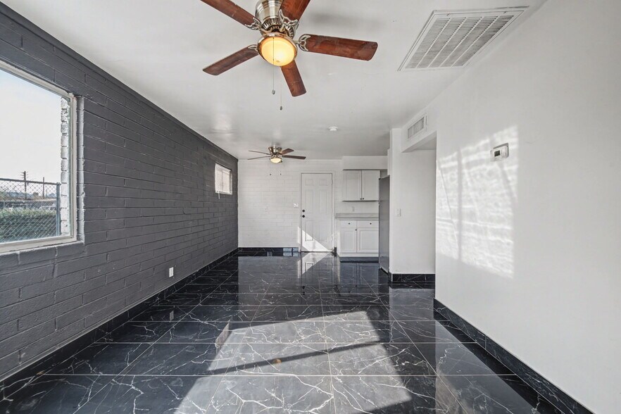More Photos Of 4028 S 15th St, Phoenix Multifamily For Sale