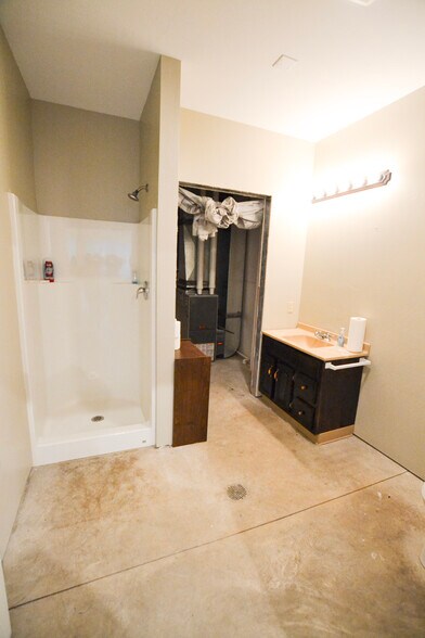 More Photos Of 113 Gulf Stream dr, Lewistown Service For Sale