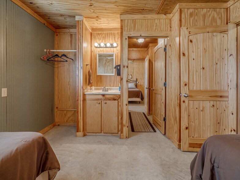 More Photos Of 341070 E 890 Rd, Chandler Lodge Meeting Hall For Sale