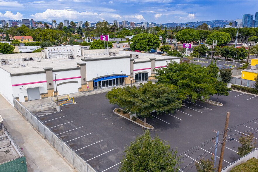 More Photos Of 11040 W Pico Blvd, Los Angeles Freestanding For Lease