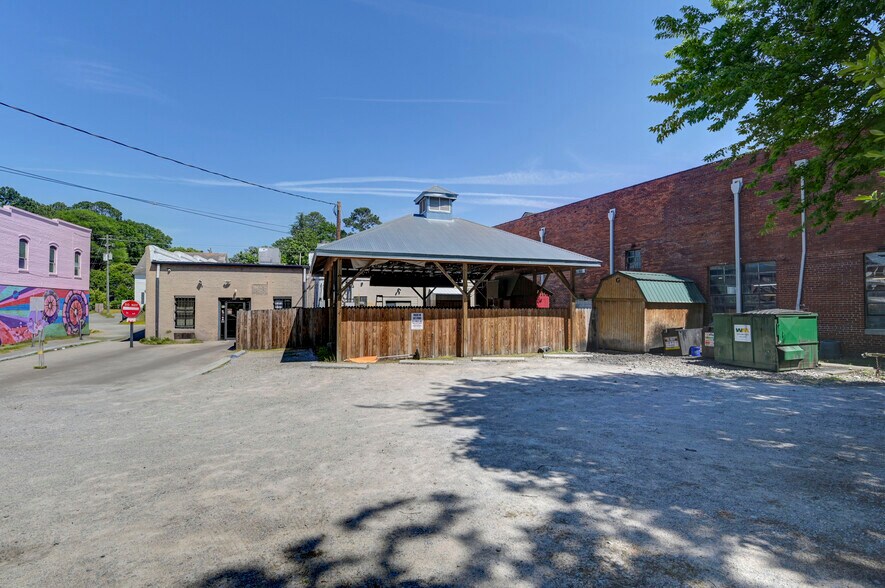 More Photos Of 300 State St, West Columbia Restaurant For Sale