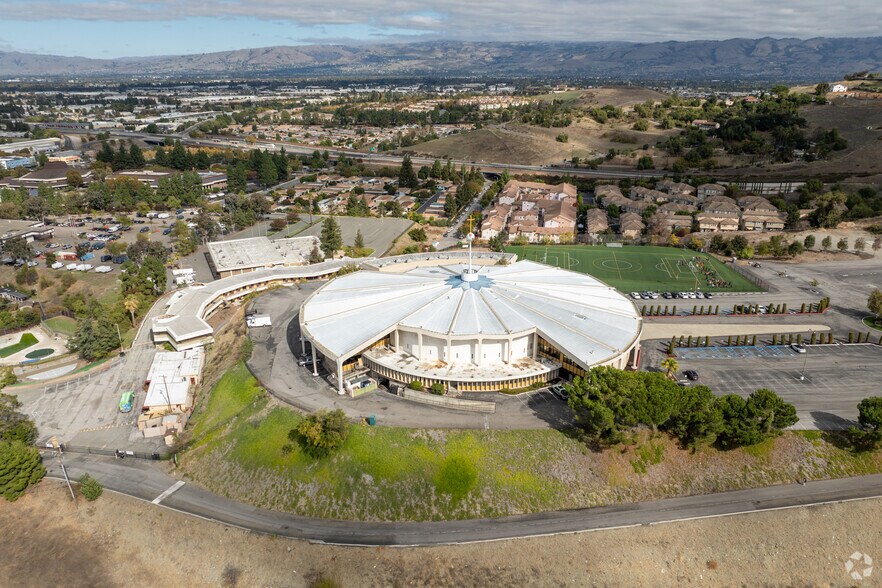 More Photos Of 520-540 Sands Dr, San Jose Religious Facility For Sale