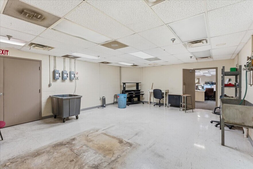More Photos Of 1609 W 1st North St, Morristown Loft Creative Space For Sale