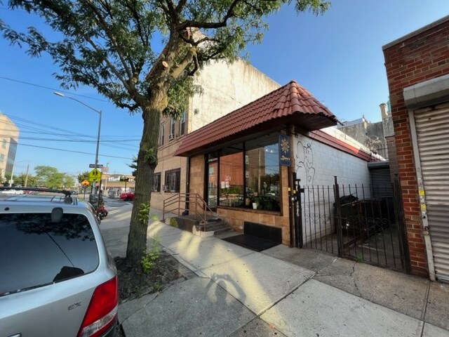 More Photos Of 377 Seneca Ave, Ridgewood Storefront Retail Office For Lease