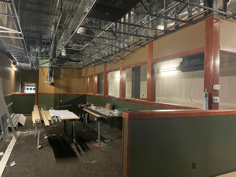 More Photos Of 364 Maine Mall Rd, South Portland Unknown For Lease