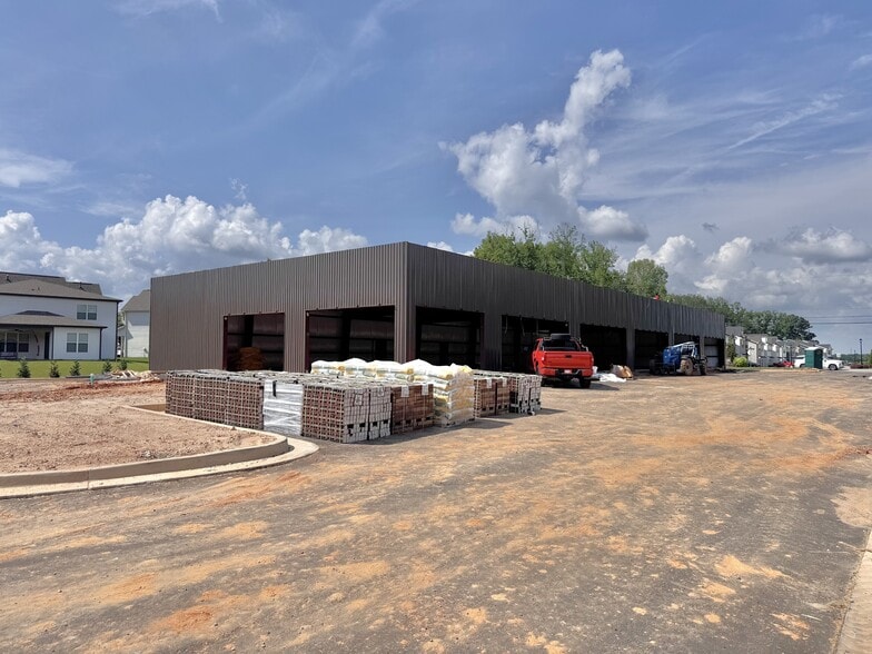 More Photos Of 5461 McEver Rd, Flowery Branch Unknown For Lease